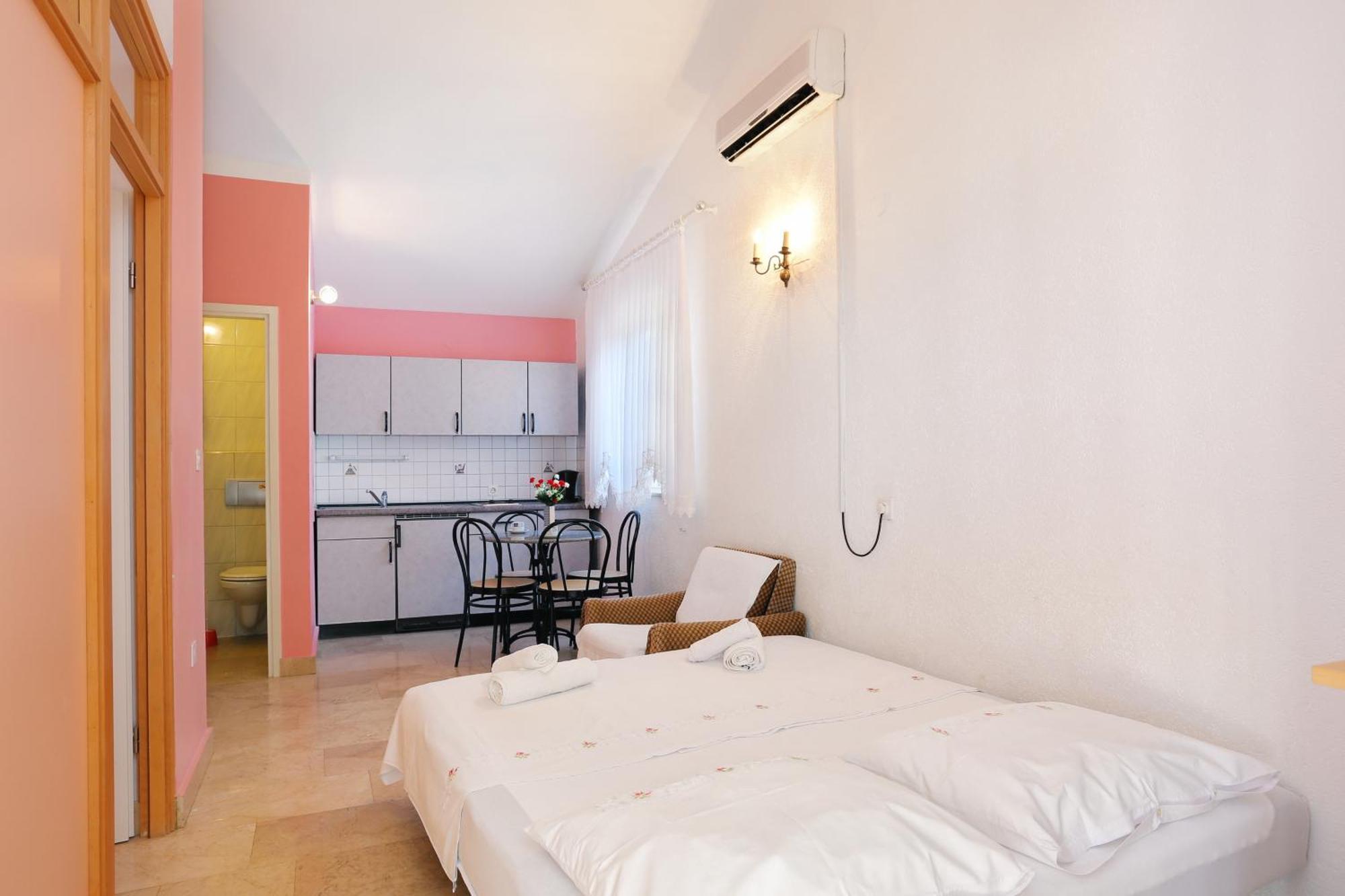 Apartments With A Parking Space Marusici, Omis - 18497 Mimice Room photo